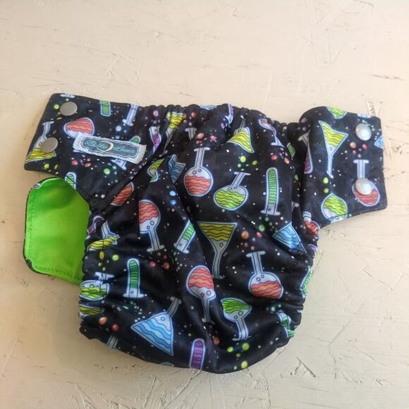 Bella Luna Pocket Cloth Diaper Small Science Beaker Potion No Insert - Picture 4 of 5